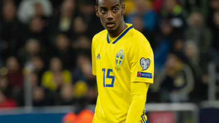 Sverige visade upp bättre spel mot Slovakien och lyckades ta deras första seger i EM